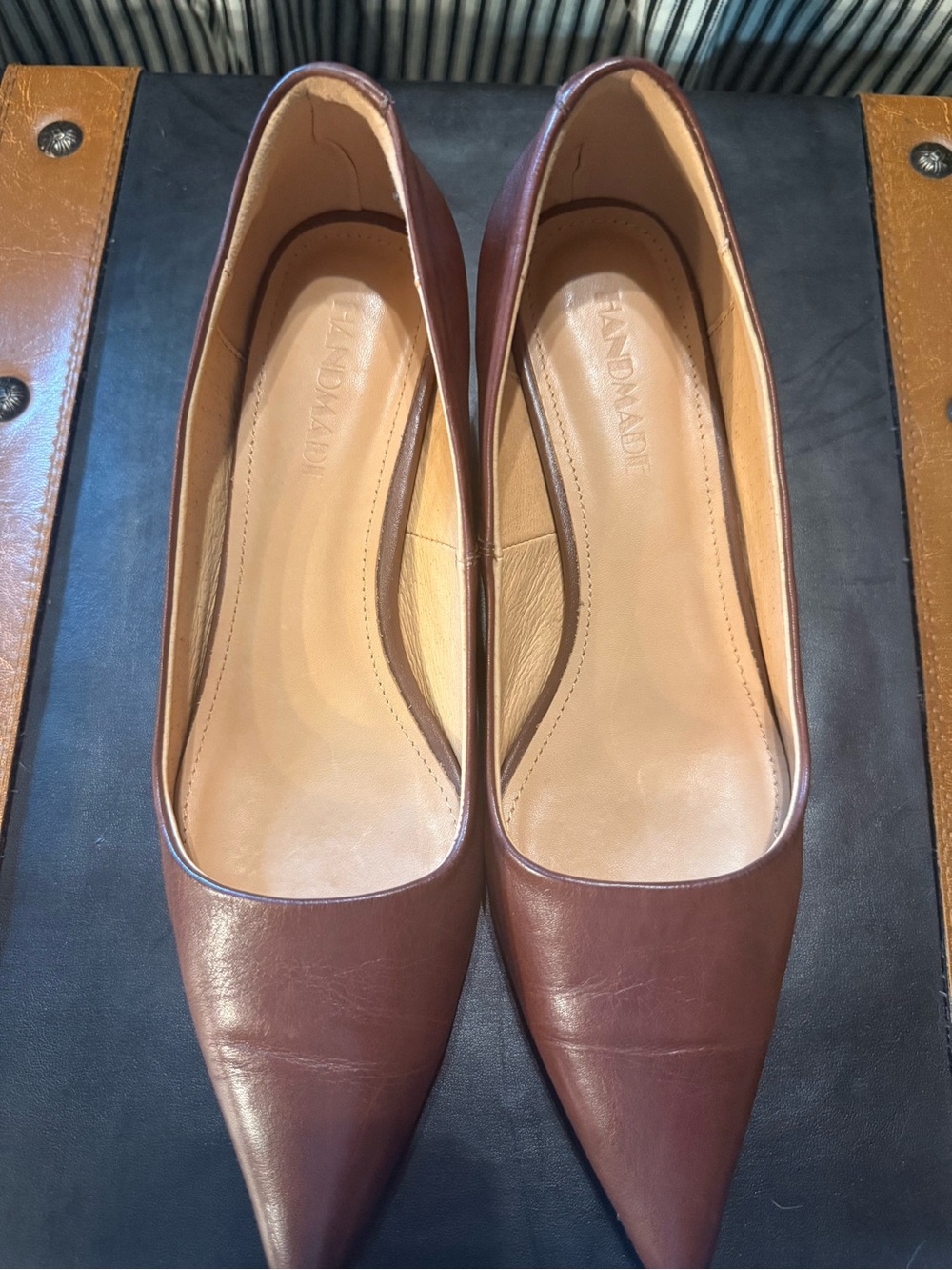 Brown Pointed-Toe Leather Women's kitten heel pumps